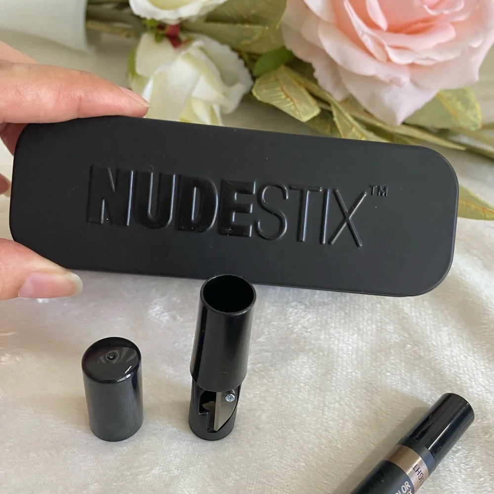 Nudestix Eyeshadow PENCIL Color TWILIGHT WITH SHARPENER